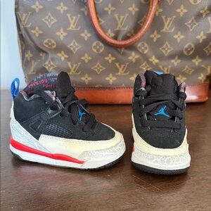 Nike Air Jordan’s Spizike Infrared Retro Sneakers Size 3C